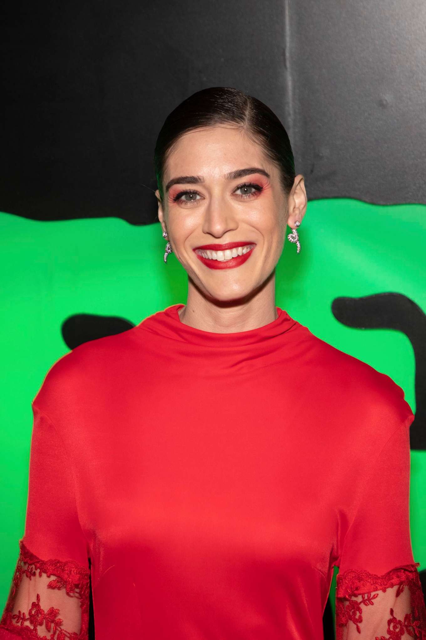 Colette - Lizzy Caplan @ Huluween 10.4.19